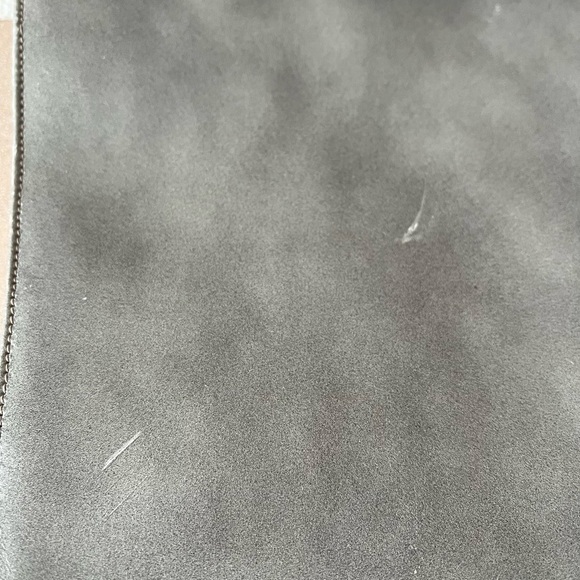 Triangle New York Gray Pocketbook - Picture 8 of 13